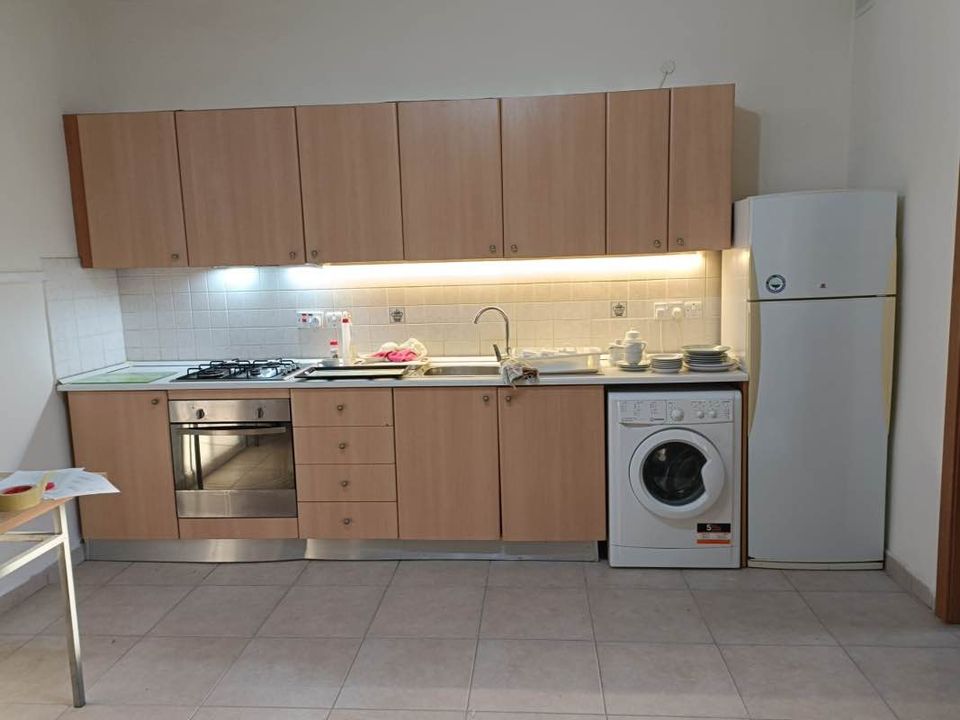Available rooms in city center of silema