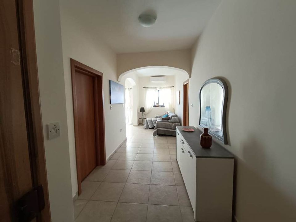 Available rooms in city center of silema